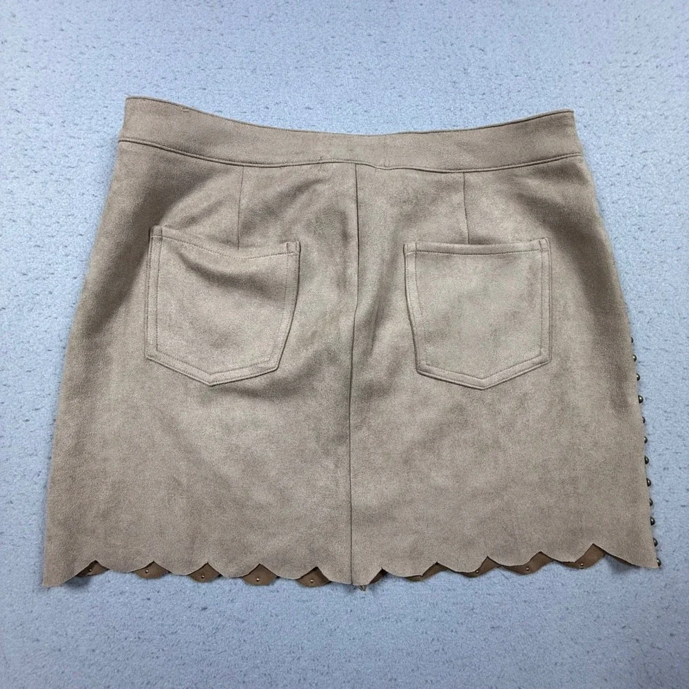 Green and Serene Tan Faux Suede Studded Scalloped Mini Skirt Womens Large